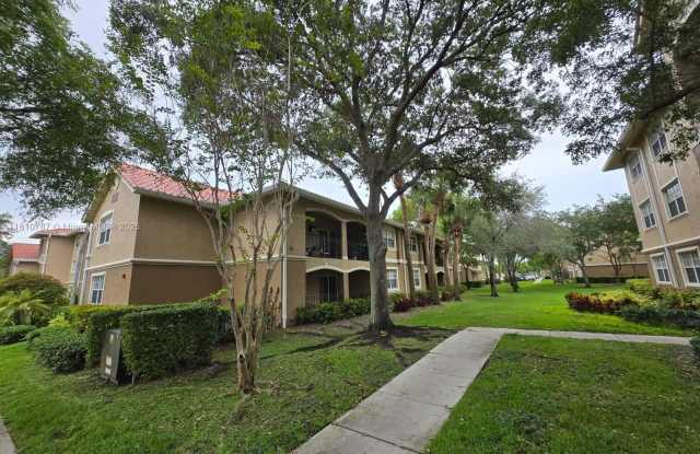 215 SW 117th Ter photos photos