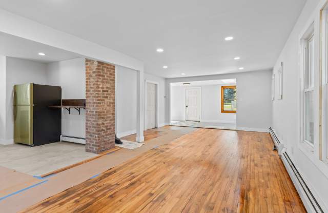 144 Washington Avenue Gallery 1
