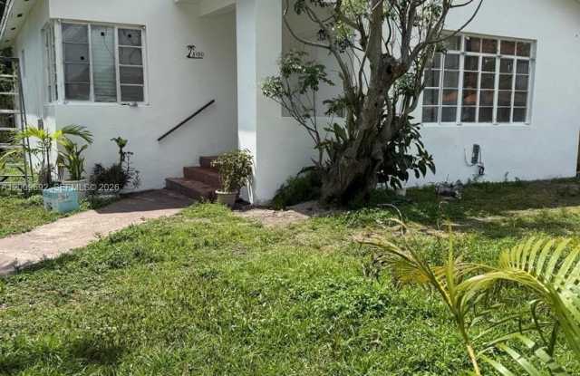 3100 SW 13th st photos photos