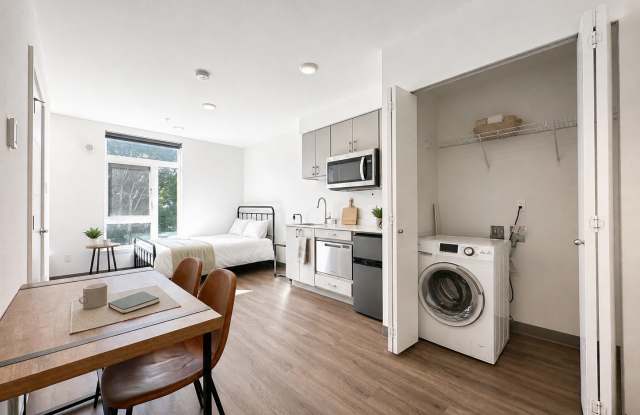 Fifty-Two Apartments - Student Housing Gallery 2