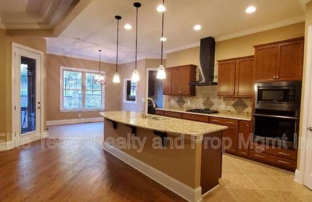 550 Cottonfield Cir Gallery 3