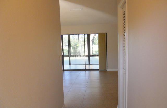 180 Michaels Cir Gallery 3