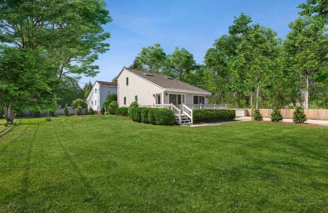 1 Peconic Avenue photos photos