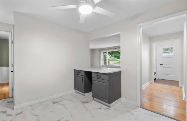 Charming 3BR House in Milford Gallery 4