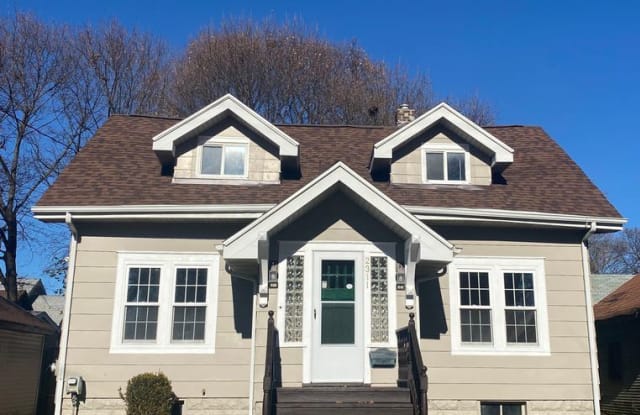 2311 Vine St. - 2311 Vine Street, Lansing, MI 48912