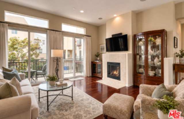 13023 Bluff Creek Drive Gallery 2
