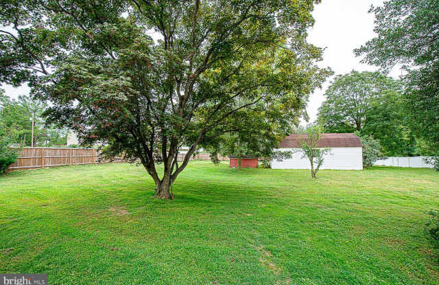 10560 SHAKER DR Gallery 3