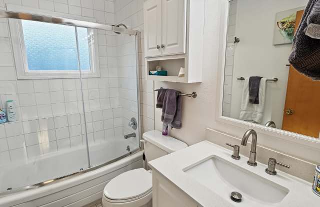 1613 West 15th Avenue - 1 Gallery 4