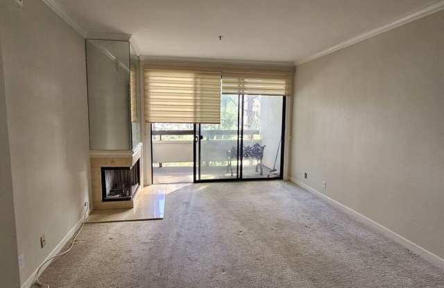 2122 Century Park Ln Gallery 3