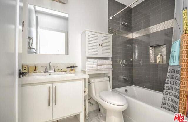 4538 Abbey Place photos photos