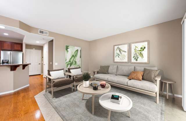 Beautiful townhome in the desirable Rancho Rose community in Jeffries Ranch! Gallery 4