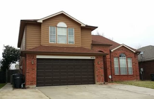 8741 Pedernales Trail - 8741 Pedernales Trail, Fort Worth, TX 76118