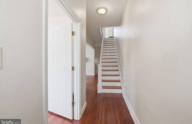 720 GRESHAM Place NW Gallery 3