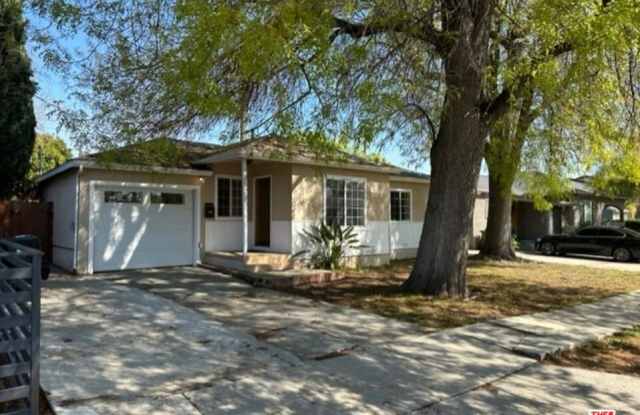 17823 Collins St - 17823 Collins Street, Los Angeles, CA 91316