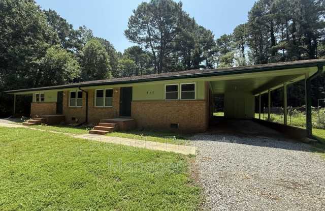 727 Locust Lane photos photos
