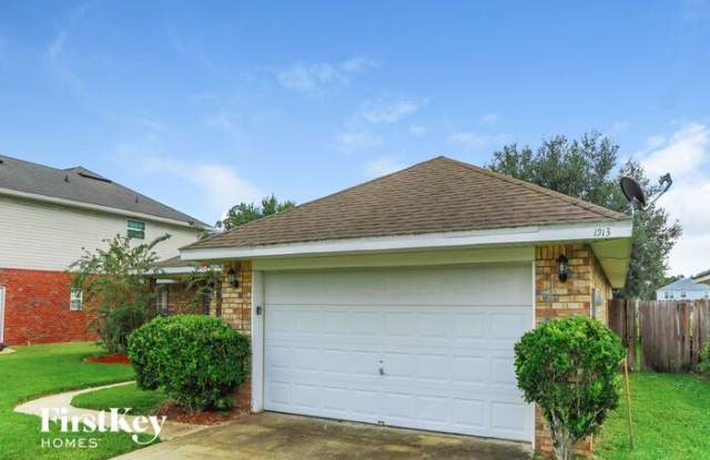 1913 Firefly Drive Gallery 3