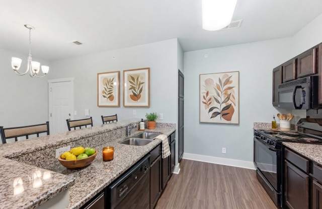 The Lodge at Johns Road - Senior Housing Gallery 2