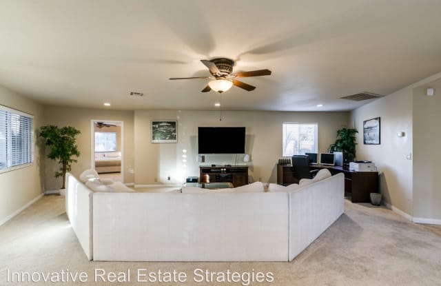 3970 Mcleod Dr Gallery 3