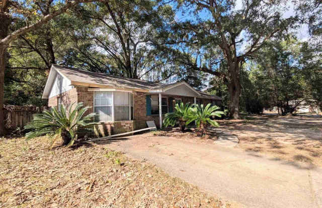 4233 W Avenida De Golf - 4233 West Avenida De Golf, Pea Ridge, FL 32571