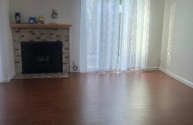Charming 3BR Condo in Concord Gallery 4