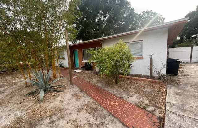 709 W Bayshore Dr photos photos