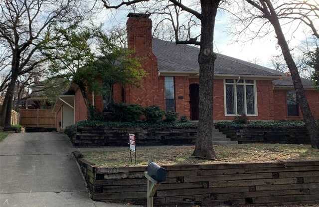1204 Cross Bend Gallery 2
