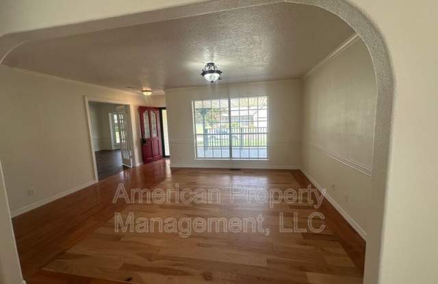 3812 S Dogwood Ave. Gallery 4