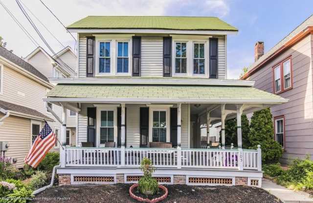 105 Webb Avenue photos photos