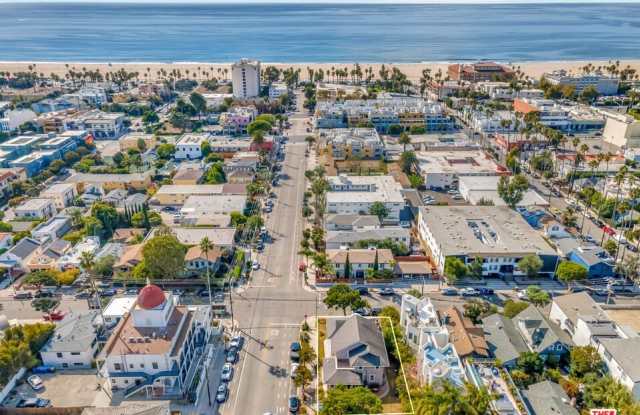 2027 3rd St - 2027 3rd Street, Santa Monica, CA 90405