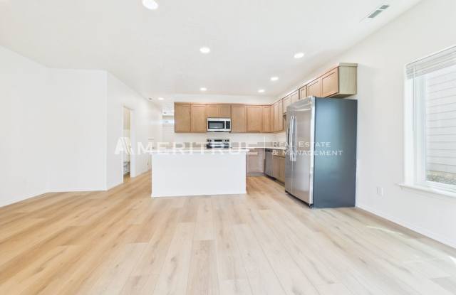 Corner Townhome! Gallery 4