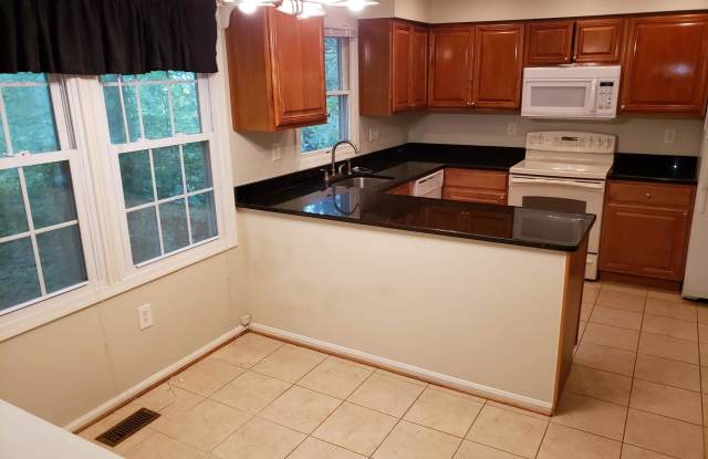 5902 HOLLOW OAK COURT Gallery 4
