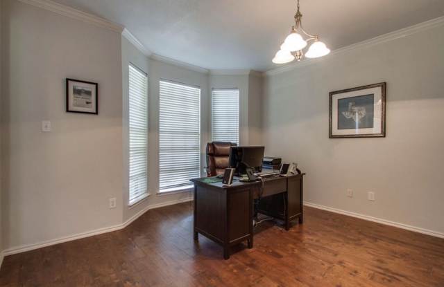 1110 Babbling Brook Drive Gallery 2