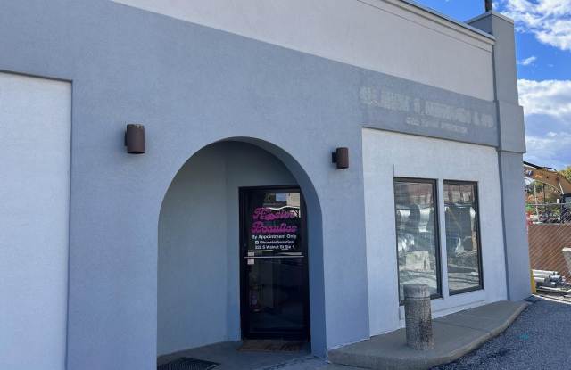 328 S Walnut Street Gallery 2