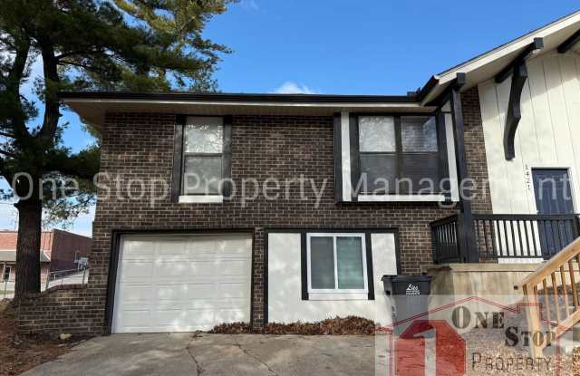 Charming 3-bedroom, 1.5-bathroom duplex in Blue Springs photos photos