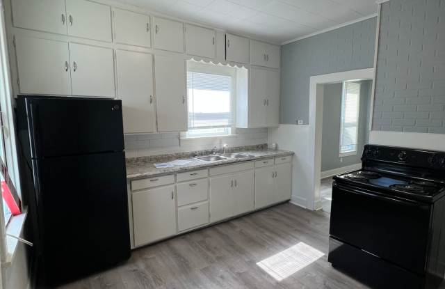 4 Bedroom; 2 Bath single family home for rent! photos photos