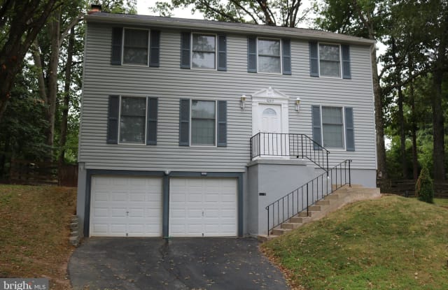 10317 STEAMBOAT LANDING LANE - 10317 Steamboat Landing Lane, Burke Centre, VA 22015