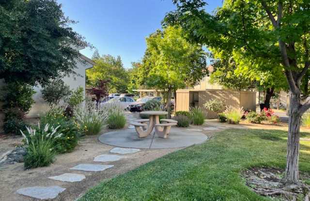 North Davis Condo Gallery 3