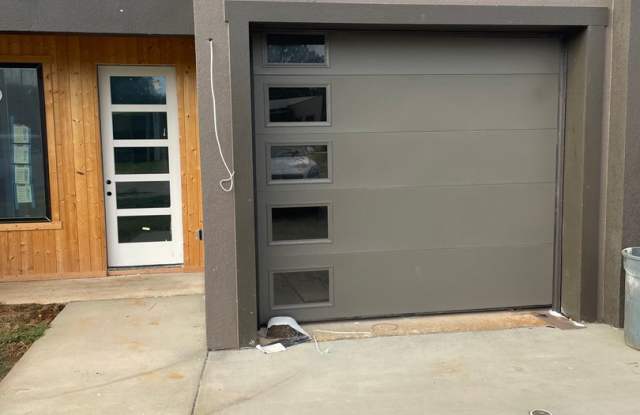 3/2/1 Comtemporary NEW BUILD - 1526 Mahlow Drive, Longview, TX 75601