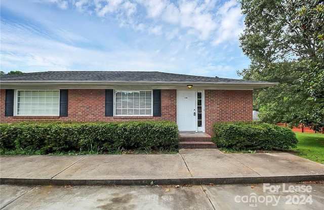 1005 Rainbow Drive - 1005 Rainbow Drive, Kannapolis, NC 28081