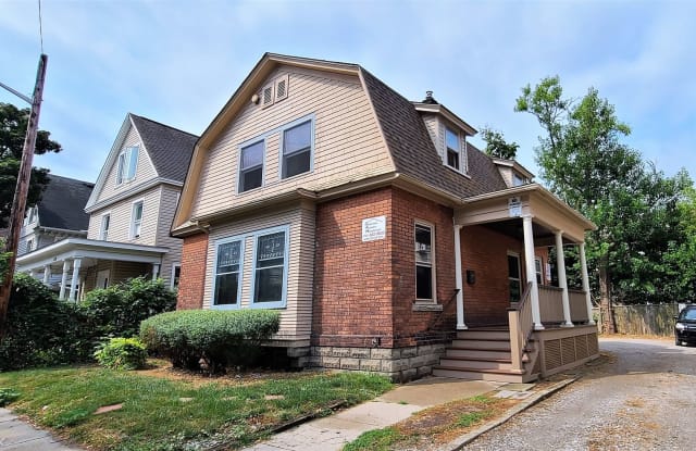 412 Hamilton Pl - 412 Hamilton Place, Ann Arbor, MI 48104