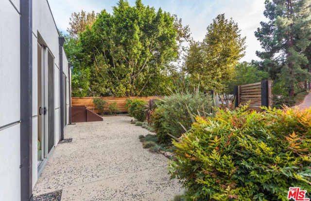 15495 MILLDALE Drive Gallery 2