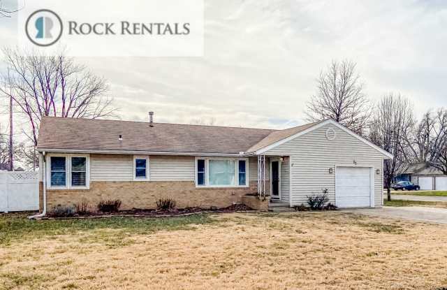 3 Bed 1 Bath home in Quiet Neighborhood - 23 Harvest Lane, Hutchinson, KS 67502