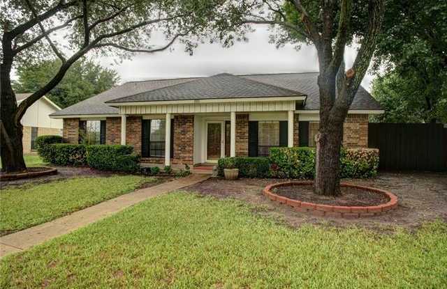 1505 Mullins Drive Gallery 2