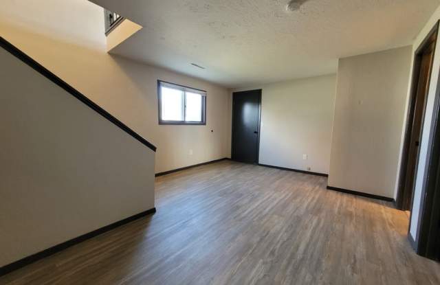2641 - 2643 Nicholas Drive - 2643 Gallery 2