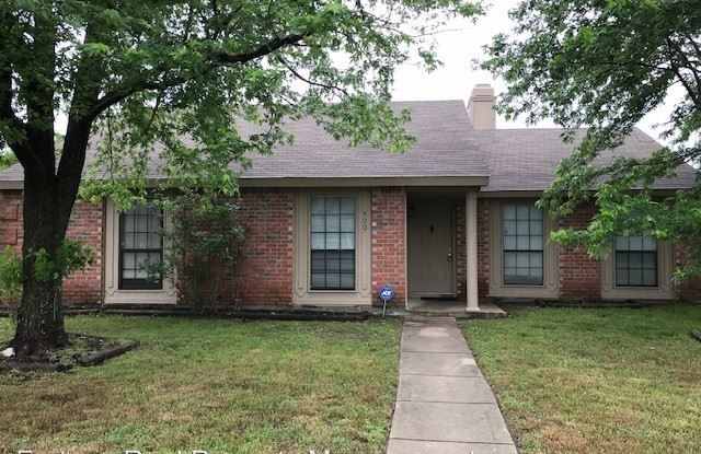 500 Justice St. - 500 Justice St, Cedar Hill, TX 75104