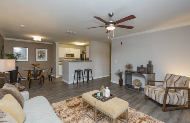 Stoneridge Farms Apartments Gallery 2