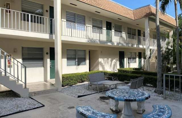 340 NW 19th St - 340 Northwest 19th Street, Boca Raton, FL 33432