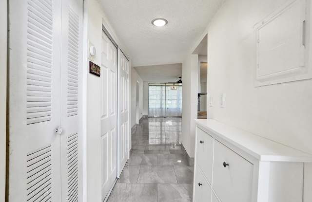 8301 SANDS POINT Boulevard Gallery 2