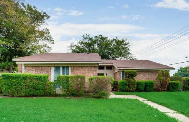 1000 Harness Lane - 1000 Harness Lane, Richardson, TX 75081