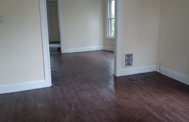 120 Bowman St Gallery 2
